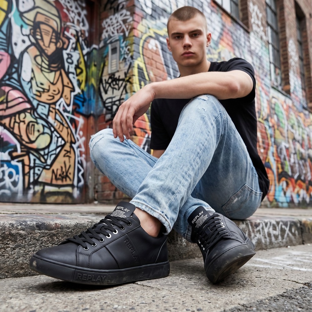 Replay Mens RZ4Z0002T Black Low Top Sneakers Matte‎ Debossed Logo Size 42 or 9M